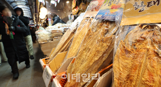 [포토]설 차례상, 전통시장에서 준비하세요