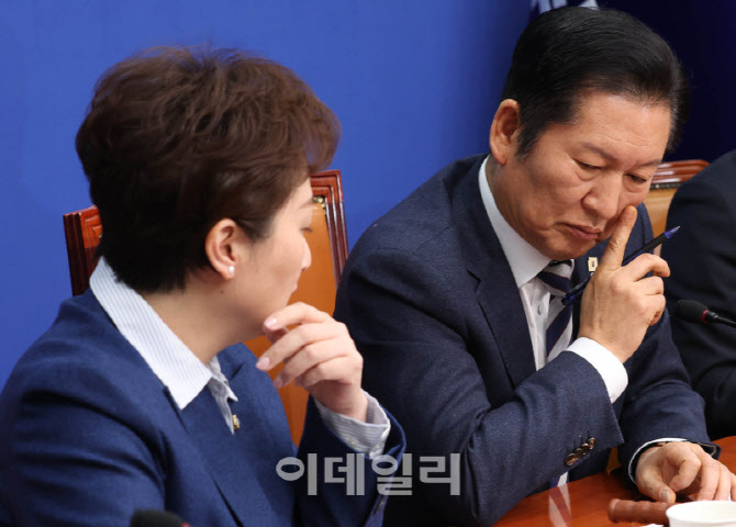 [포토]최고위, '대화하는 정청래-이언주'