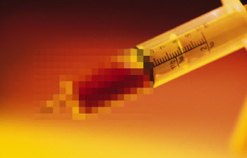 "마약 한 사람 피 뽑아 다시 주사" 왜 HIV 폭증하나 봤더니