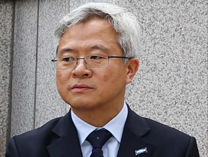 '조국혁신당 성비위 의혹' 김보협 前대변인, 첫 재판서 혐의 부인