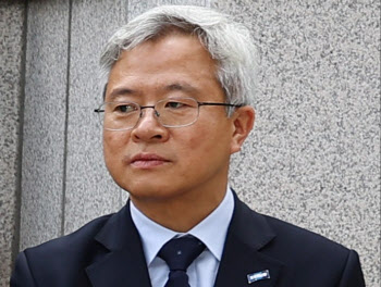 '조국혁신당 성비위 의혹' 김보협 前대변인, 첫 재판서 혐의 부인