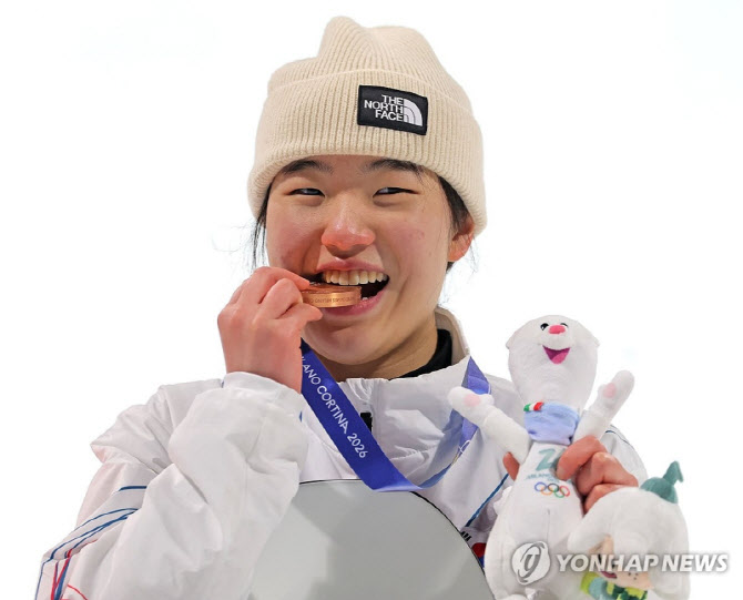 18살 여고생  유승은, 동계올림픽 빅에어 동메달...새 역사 쓰다