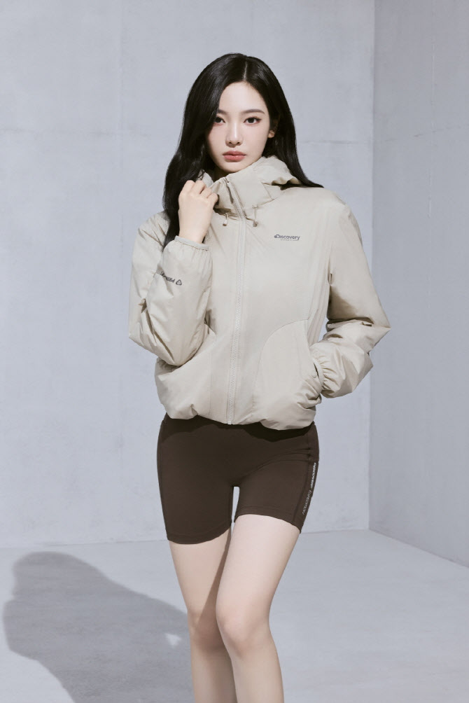 디스커버리, '에스파' 닝닝 브랜드 앰배서더 발탁