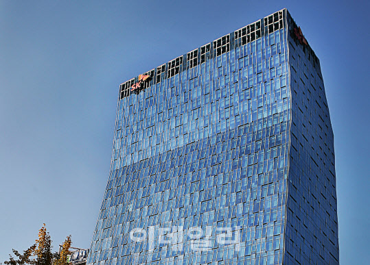 SKT, 설 앞두고 중소 협력사에 1120억 대금 조기 지급