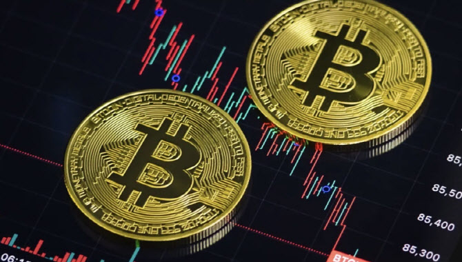 ETF 자금 유입에도 매도 압박…비트코인 6만8000달러 후퇴