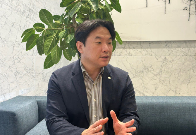 미래에셋 “블록체인 노하우·오너 전방위 지원 강점…한국판 로빈후드 될 것”