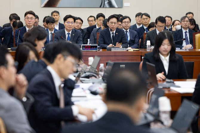 배경훈 과기부총리 "쿠팡 '3천건 유출' 주장에 항의할 것"