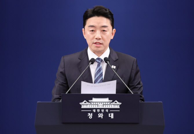 李대통령, 정청래·장동혁 초청 오찬 회동…“민생·국정안정 협력 논의”