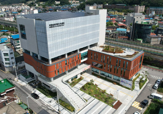 동두천 복합문화커뮤니티센터 원도심 르네상스 거점 '자리매김'