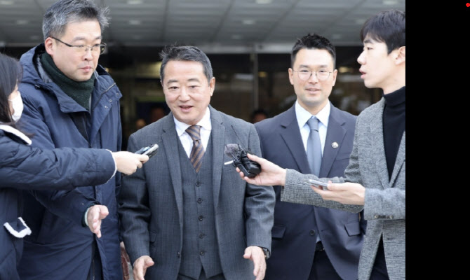 [속보]고검, '인보사 사태' 이웅열 코오롱 회장 무죄 상고 포기