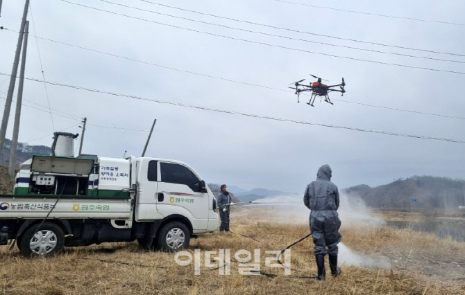 [포토] 농협, 드론 동원해 방역 활동