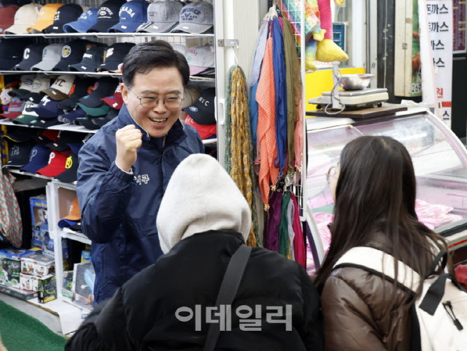 [포토] 전통시장 찾아간 진교훈 강서구청장