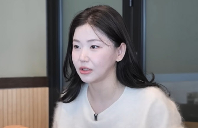 탈북녀가 폭로한 北 '기쁨조' 실태…"집에서 불법 시술"