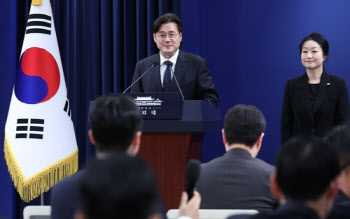 여야 오찬회동 무산에 靑 "아쉽다"…홍익표 "대화 끈 놓지 않아"
