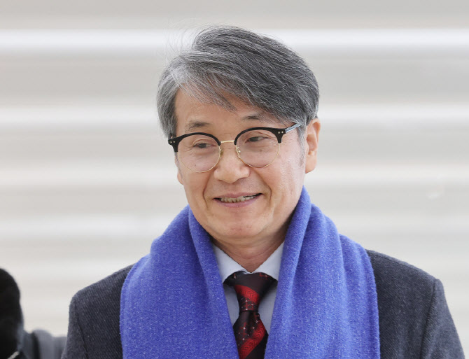 '김건희 명품백 촬영' 최재영 목사, 스토킹 혐의 불송치