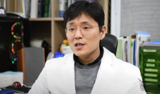 설 명절 인사-모임 늘면서 성대질환 증가…초기 관리와 조기 치료 중요