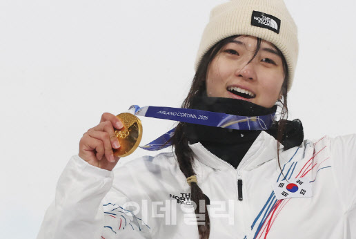 李대통령 '설상 첫 金' 최가온 선수에 축하