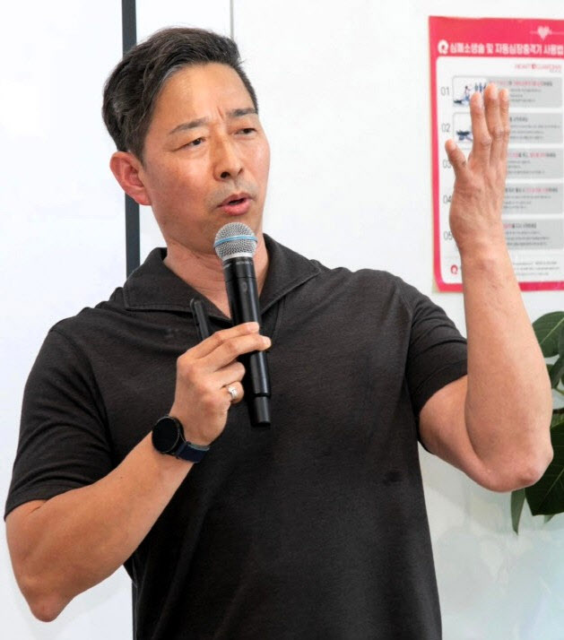 '평창의 영웅' 한민수 전 감독 '다리 잃은 내가 희망의 다리가 되려는 이유' 출간