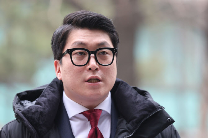 '강선우 또다른 후원의혹' 관련 고발인 조사…진성준도 고발당해