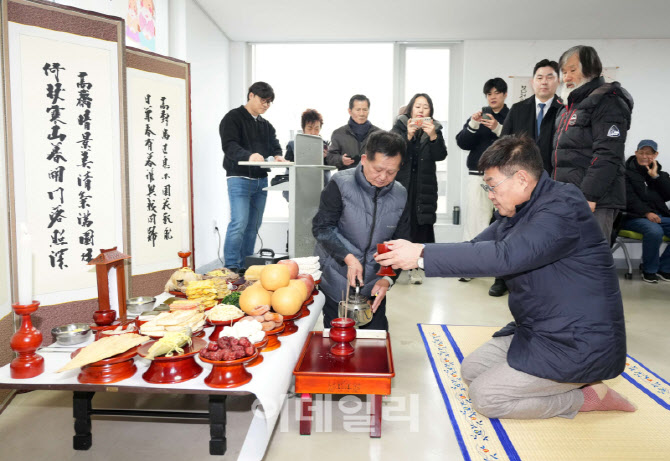 [포토] 종로구, 돈의동 쪽방 공동차례상