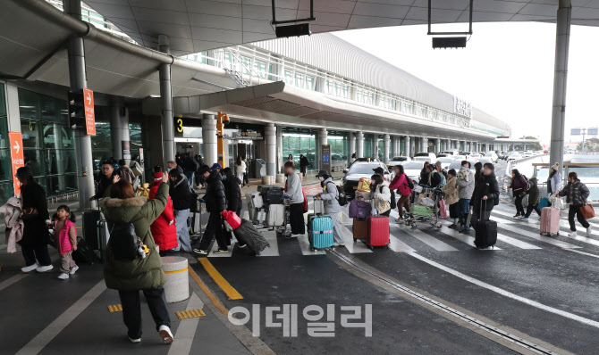 제주공항 고가도로서 30대 중국인 여성 추락