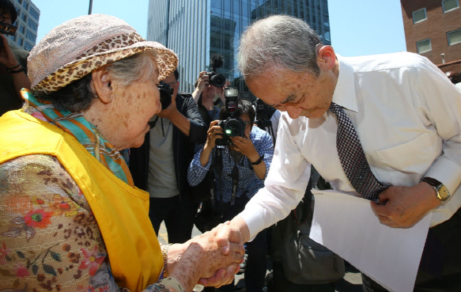 "일본 국민으로서 사죄"…日 과거사 반성 앞장선 석학 무라오카 다카미쓰 별세