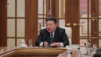 설 대신 당 대회 준비 한창인 北…열병식 준비까지