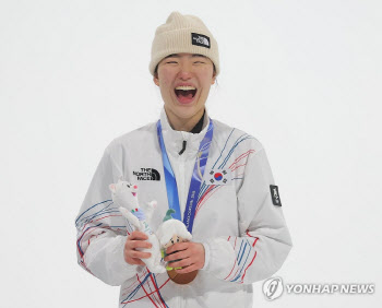 설날 밤 다시 뜬다… 유승은, 한국 스노보드 첫 ‘멀티 메달’ 도전