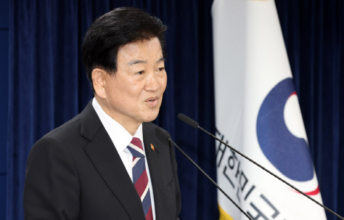 [포토]정동영 통일부 장관, 대북 무인기사건 재발방지대책 발표