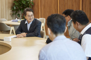 “이제 생활비 때문에 사채 안 써도 돼요” 경기극저신용대출 살펴보니