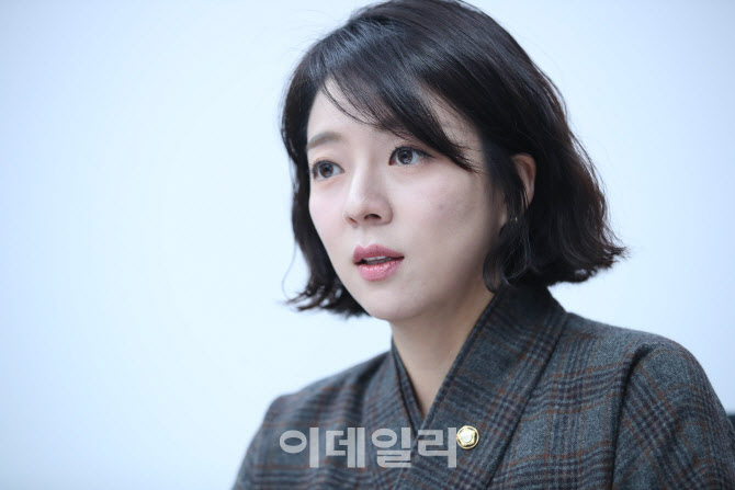 '당원권 정지' 배현진, 효력정지 가처분 신청…"숙청하듯 제거"
