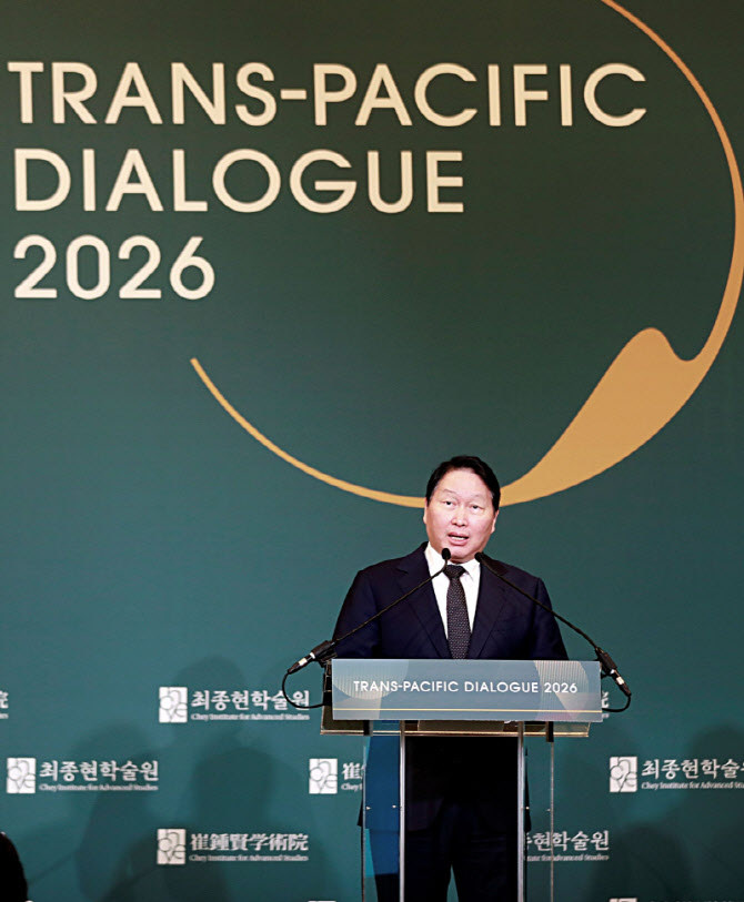 최태원 회장 "AI 대전환기, 한·미·일 생존법 함께 찾아야"