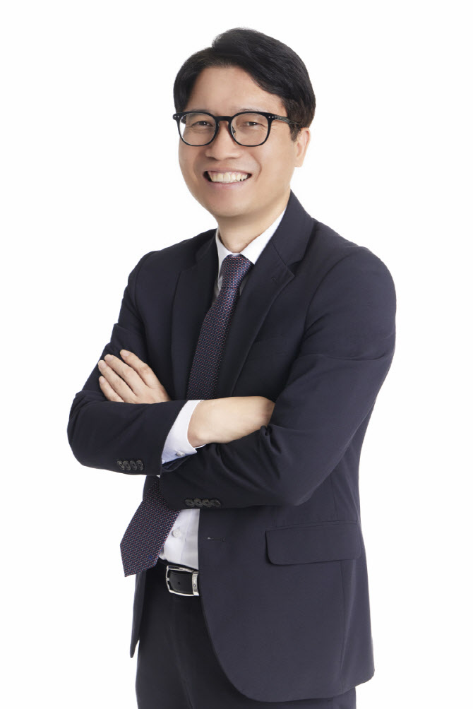 “증시 불장? 유행 따르지 마라”…퇴직연금 투자 전략은