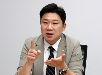 "청탁 반성 끝?"…野진종오, 김남국 당 대변인 복귀 비판