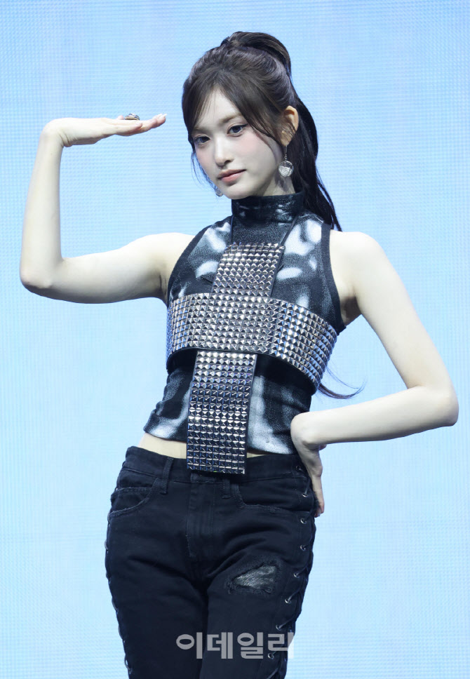 [포토]아이브(IVE) 이서, '성숙해진 매력'