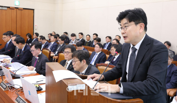 [포토]미 관세 관련 업무보고하는 황순관 기획조정실장