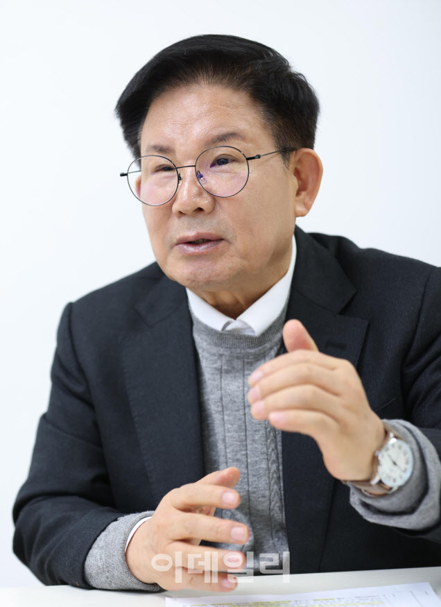 "쓰레기도 소통부터"…직매립 금지 근본 대책 강조