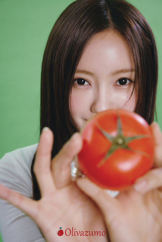 티아라 효민, 올리브오일 브랜드 모델 발탁… 건강미 발산