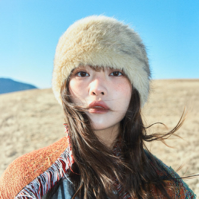 "몽골 여행 도중 영감 받아" 예빛, 신곡 '트래블러' 발매