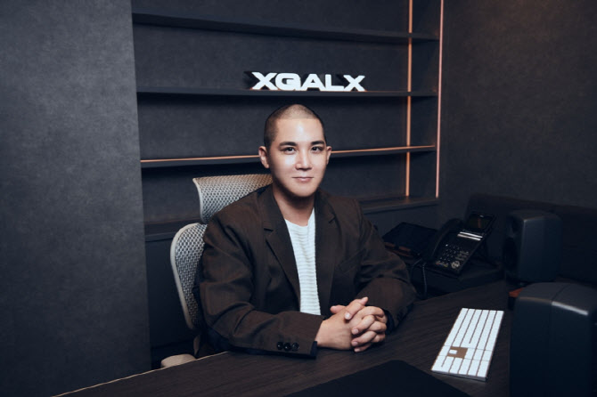 걸그룹 XG 제작자 재이콥스, 日서 마약 소지 혐의로 체포