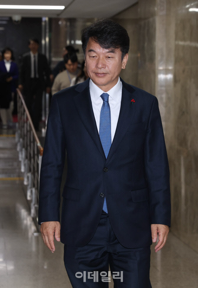 與 문진석 "행정통합 놓치면 충청권 100년 미래 잃어버려"