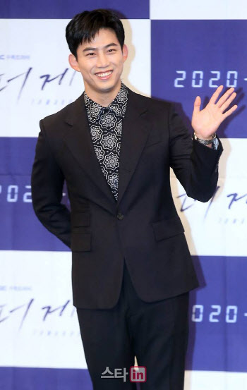 옥택연, ♡비연예인과 4월 24일 결혼식?…"모두 비공개"[공식]