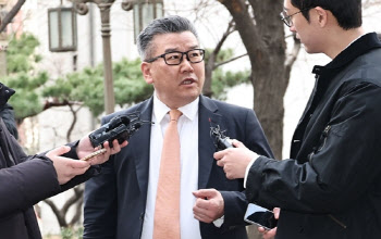 '서해피격 기밀누설' 유병호 "감사 발표는 정당…비밀 한 글자도 없어"