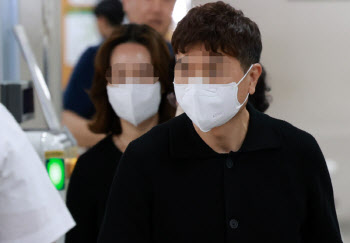  '횡령' 박수홍 친형 징역 3년6개월 확정…대법서 상고 기각