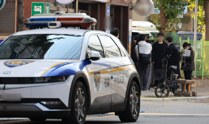 흉기범죄, 유흥가보다 집 앞이 더 위험하다…범죄자 평균 49.7세
