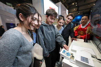  MWC26 KT 전시관 내 K-컬처 프로그램 체험