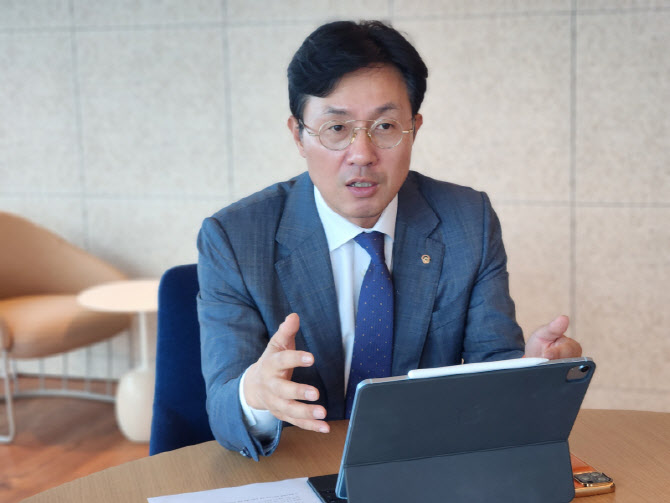 "신냉전 시대, 대한민국엔 기회…긴 호흡으로 투자해야”[인터뷰]