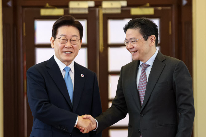 韓·싱가포르, FTA 개선 합의… AI·SMR 협력 가속