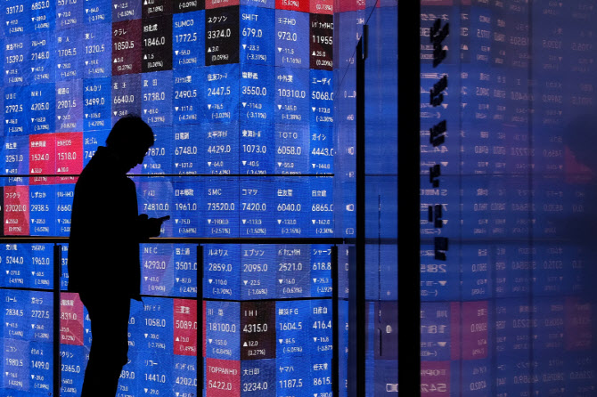 日 금융시장, 위험회피 모드…원유 90% 중동 의존