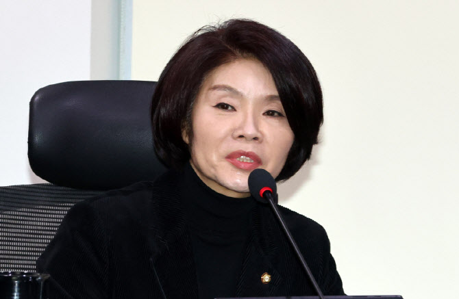[포토]발언하는 한정애 더불어민주당 정책위의장